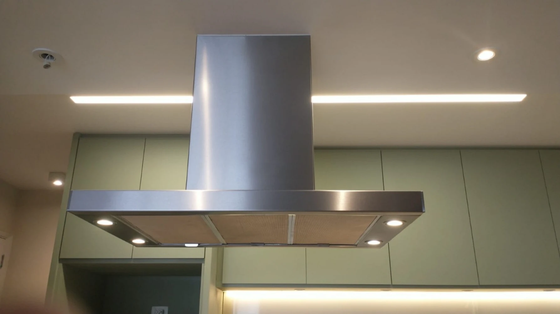 #html-caption1 Banner 1