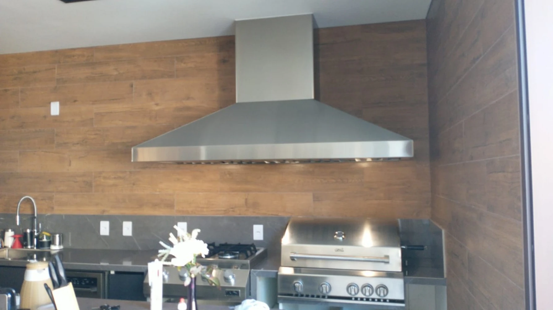 #html-caption2 Banner 2